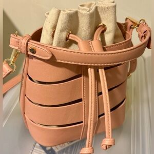 🌸faux leather pink bucket bag